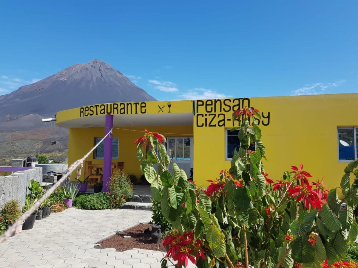 Ciza E Rose Bed & Breakfast Portela Exterior photo